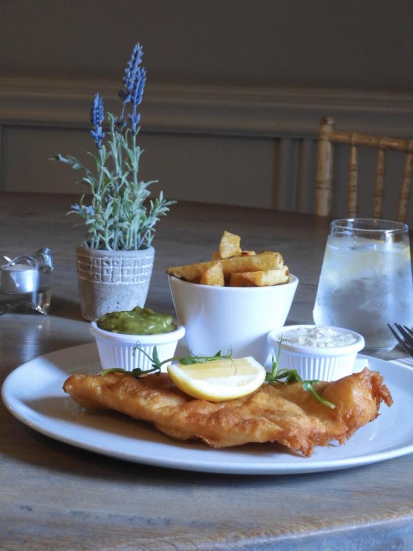 Conyngham Arms Hotel Слейн Екстериор снимка