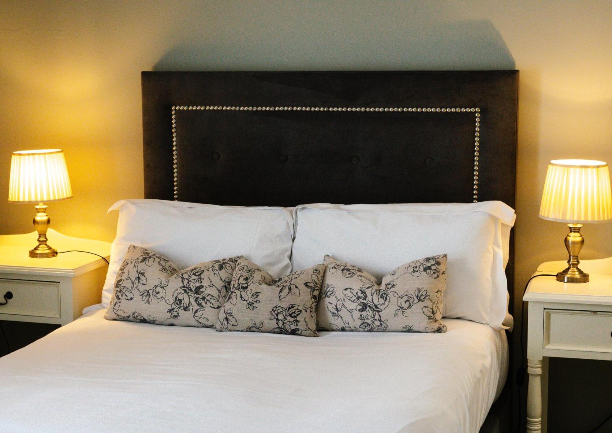 Conyngham Arms Hotel Слейн Екстериор снимка