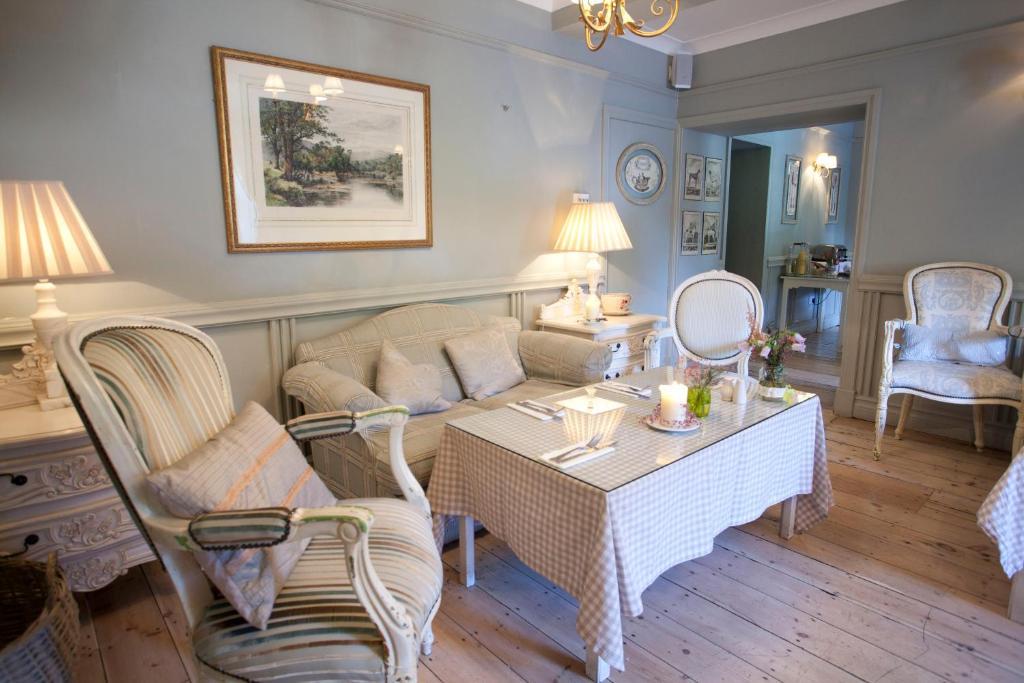 Conyngham Arms Hotel Слейн Екстериор снимка